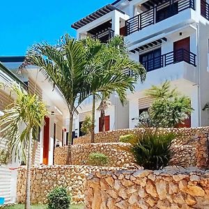 Reddoorz @ Lm Apartelle Boracay Hotel Boracay Island Exterior photo